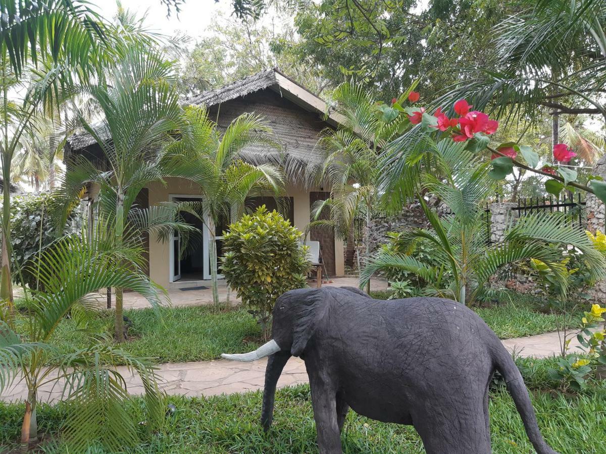 Kijiji Beach Resort Dar es Salaam Esterno foto